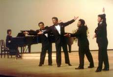 �j������